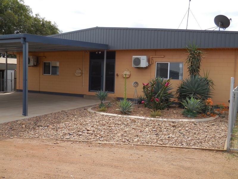 5 Richardson Road, Mount Isa QLD 4825