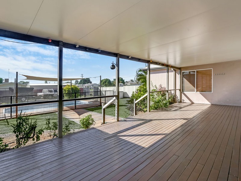 1 Angela Boulevard, Mount Isa QLD 4825