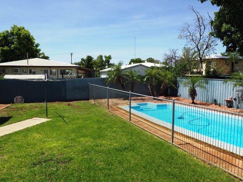 8 Scott Crescent, Mount Isa QLD 4825