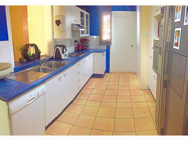 2 Sixth Avenue, Mount Isa QLD 4825