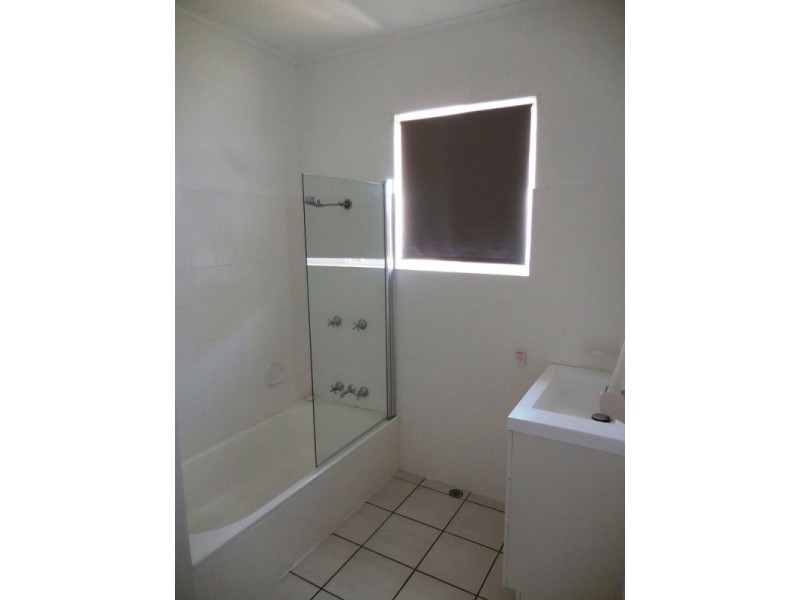 8 Sixth Avenue, Mount Isa QLD 4825