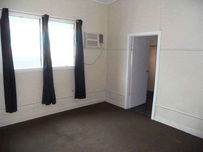 12 Eleventh Avenue, Mount Isa QLD 4825