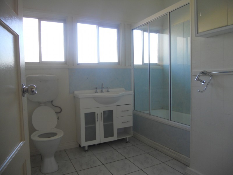 11 Moresby Street, Mount Isa QLD 4825