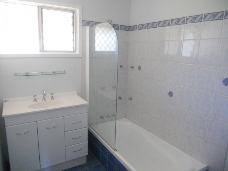 8 Scott Crescent, Mount Isa QLD 4825