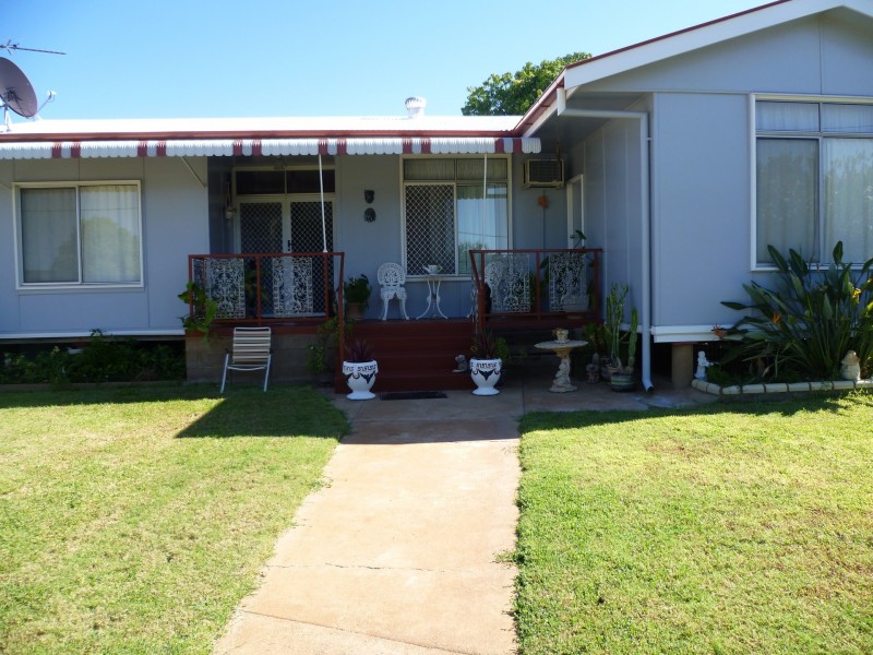 2 Sapphire Street, Mount Isa QLD 4825