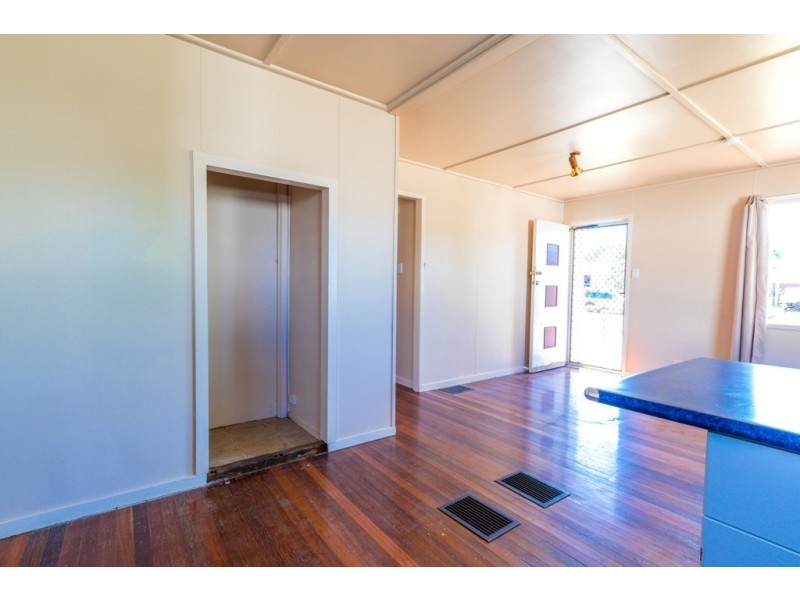 13 Campbell Street, Mount Isa QLD 4825