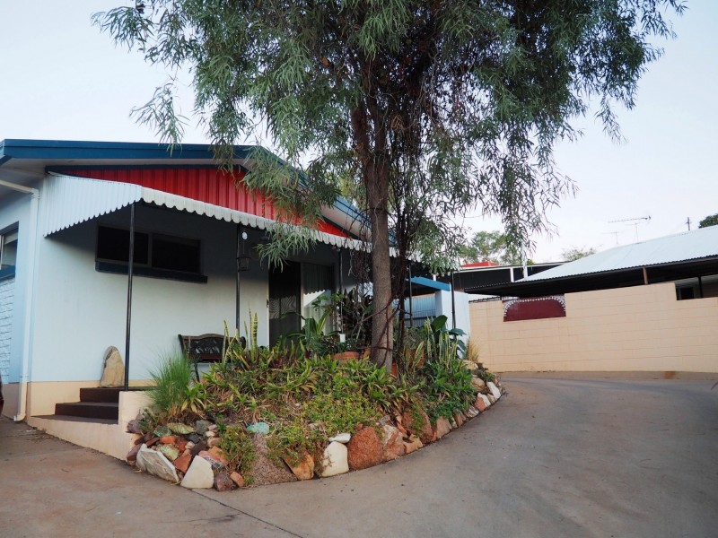 10 Sixth Avenue, Mount Isa QLD 4825
