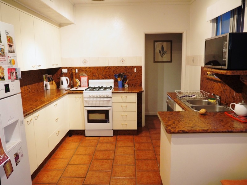 10 Sixth Avenue, Mount Isa QLD 4825