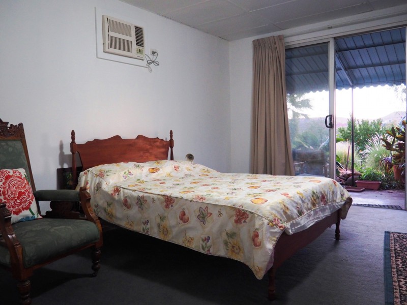 10 Sixth Avenue, Mount Isa QLD 4825