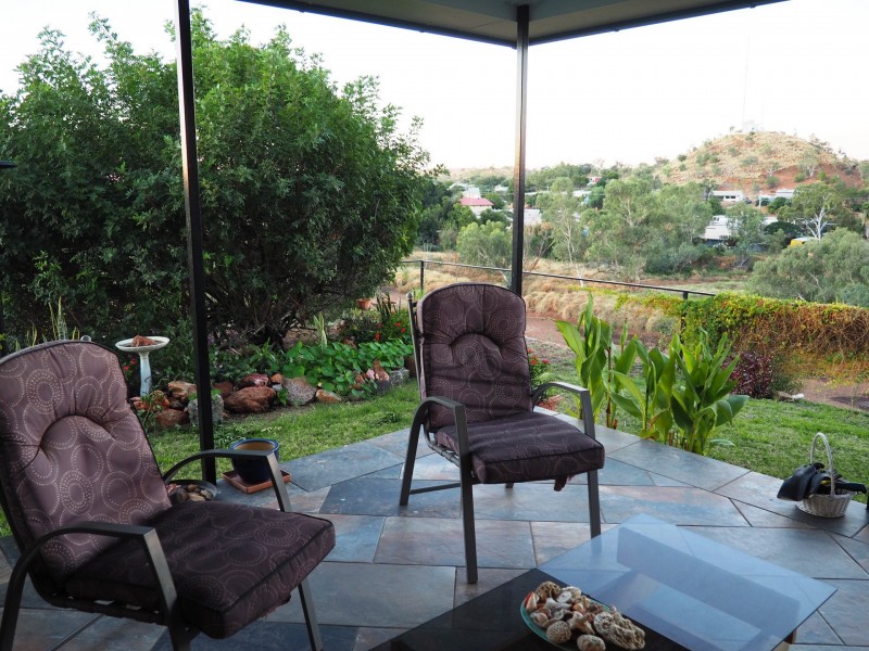 10 Sixth Avenue, Mount Isa QLD 4825
