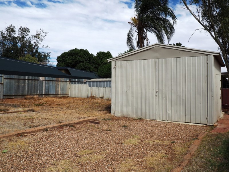 5 Sunset Drive, Mount Isa QLD 4825