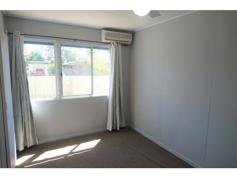 Unit 1/&2 -28 Boyd Parade, Mount Isa QLD 4825