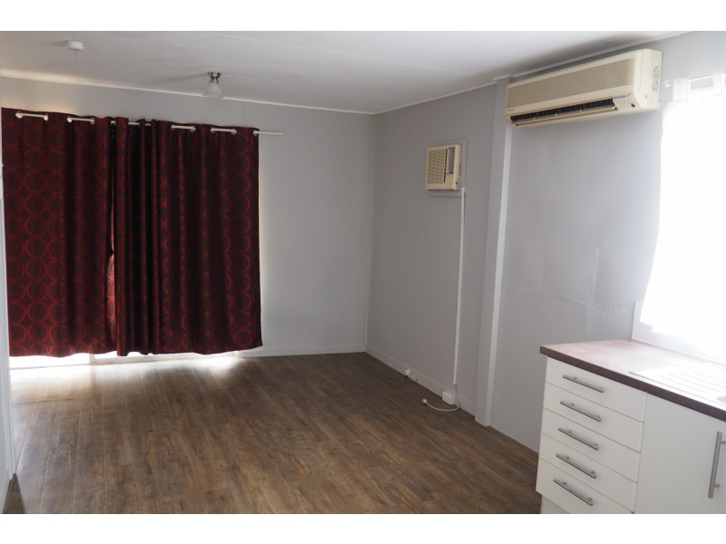 Unit 1/&2 -28 Boyd Parade, Mount Isa QLD 4825