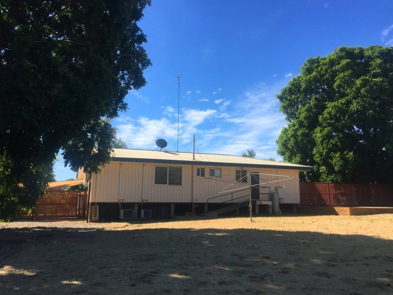 32 Evans Street, Mount Isa QLD 4825