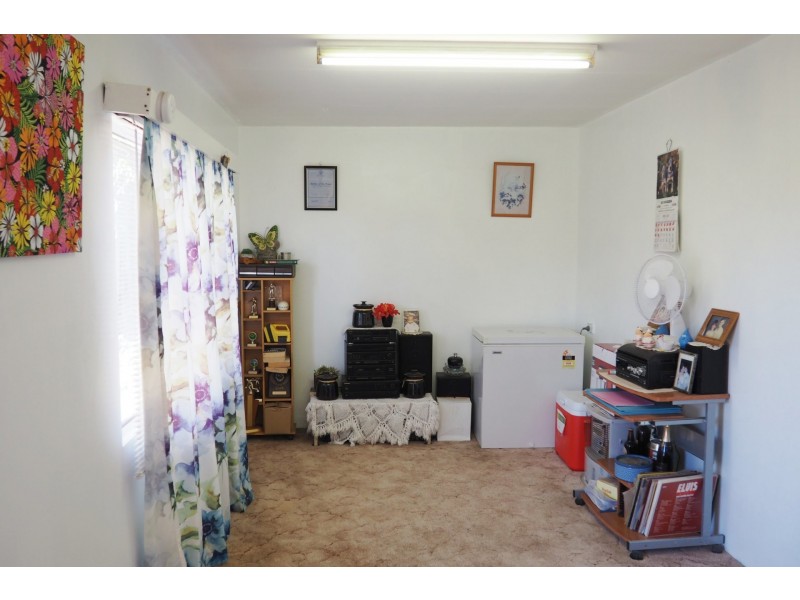 4 Jane Street, Mount Isa QLD 4825