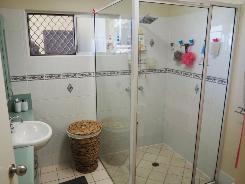 4 Hinkler Crescent, Mount Isa QLD 4825