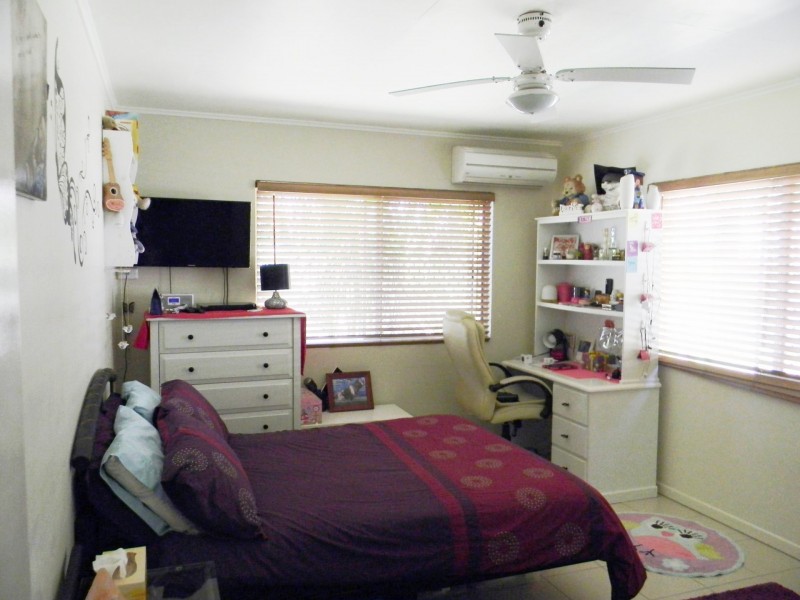 4 Hinkler Crescent, Mount Isa QLD 4825