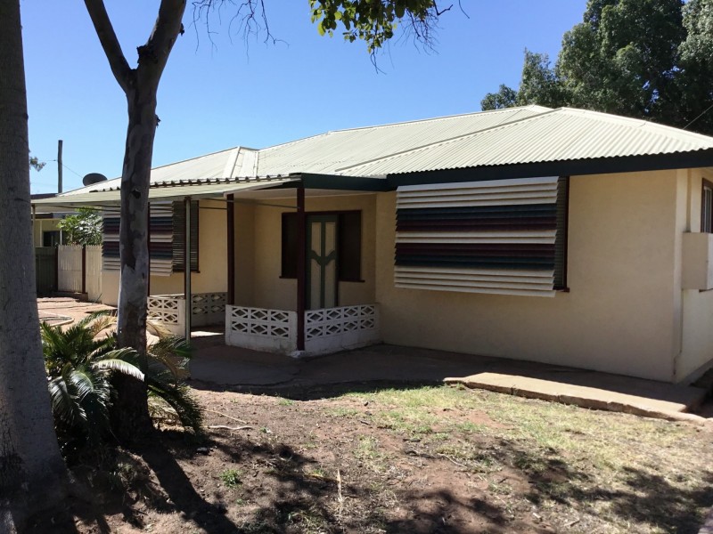 32 Deighton Street, Mount Isa QLD 4825