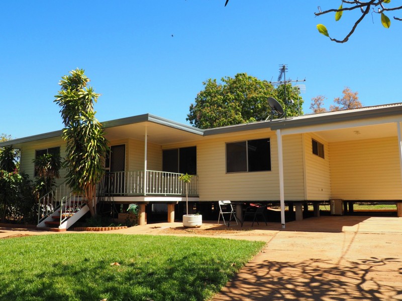 8 Shaw Crescent, Mount Isa QLD 4825