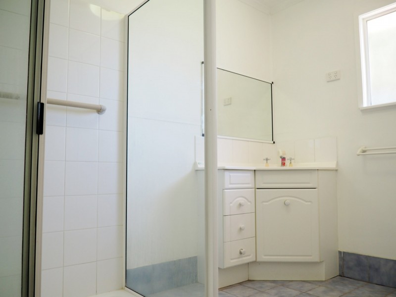 8 Shaw Crescent, Mount Isa QLD 4825