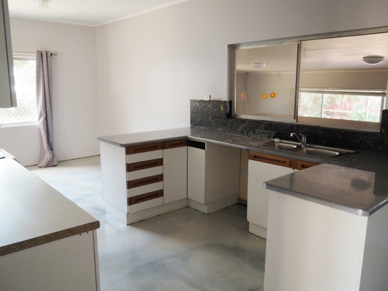 32 Boyd Parade, Mount Isa QLD 4825