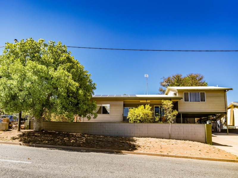 11 Charles Street, Mount Isa QLD 4825