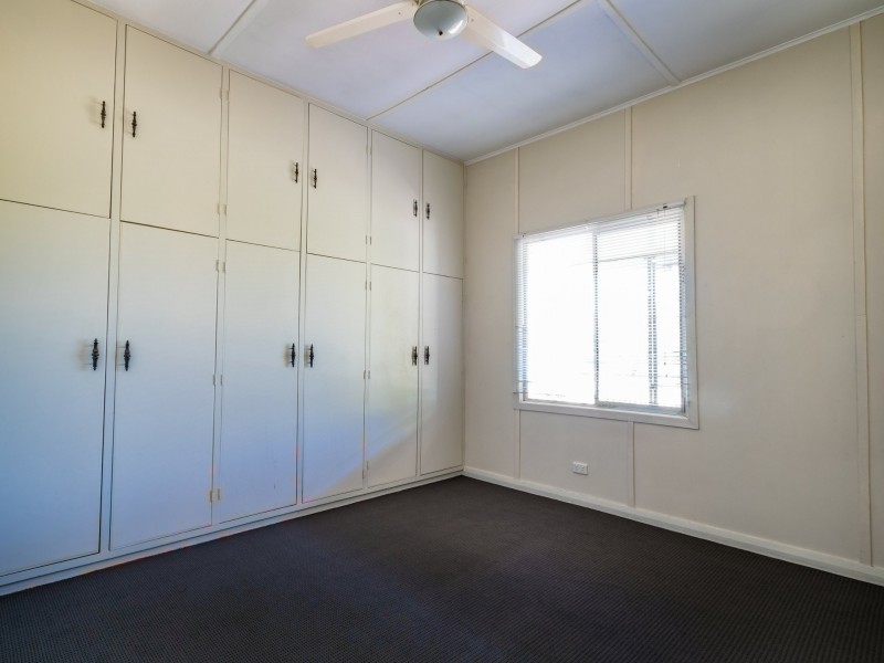11 Charles Street, Mount Isa QLD 4825