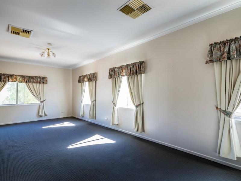 11 Charles Street, Mount Isa QLD 4825
