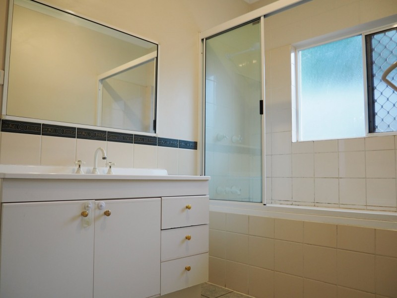 4 Southdown Avenue, Mount Isa QLD 4825