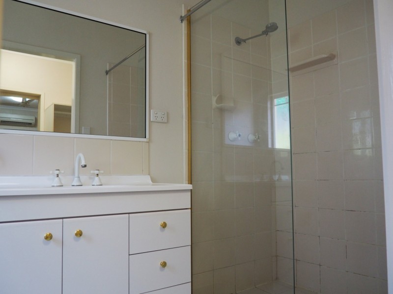 4 Southdown Avenue, Mount Isa QLD 4825