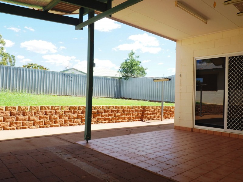 4 Southdown Avenue, Mount Isa QLD 4825