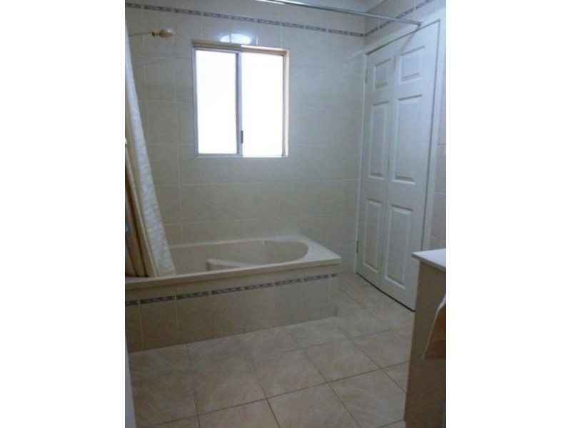 8 Emerald Street, Mount Isa QLD 4825