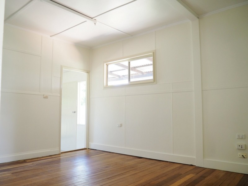 16 Twenty Third Avenue, Mount Isa QLD 4825