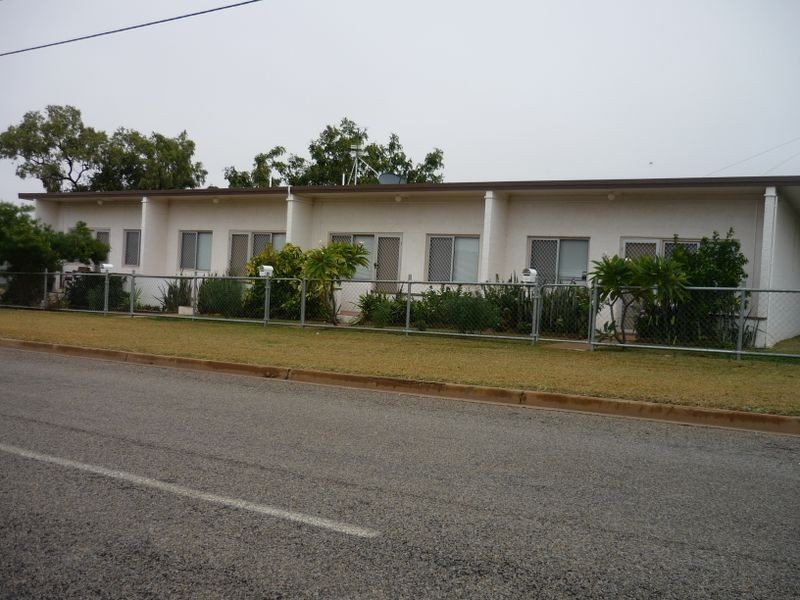 4/25 Elizabeth Street, Mount Isa QLD 4825