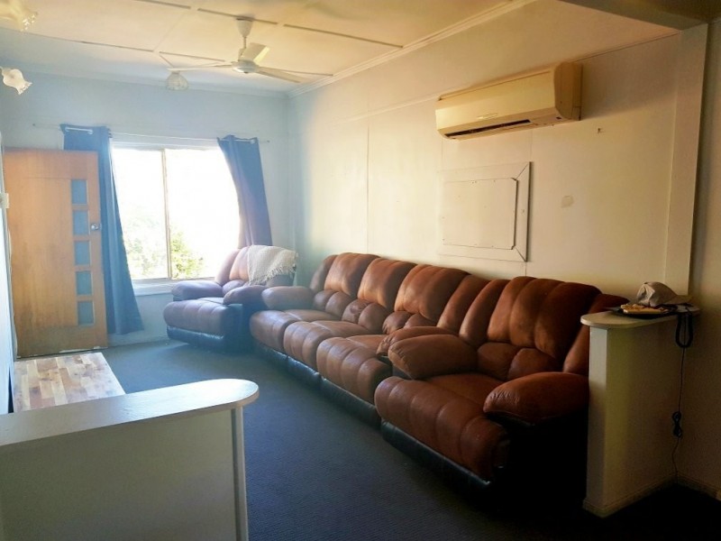 10 Dorothy Street, Mount Isa QLD 4825