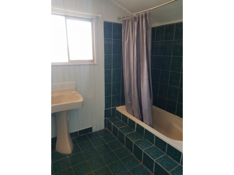 10 Dorothy Street, Mount Isa QLD 4825