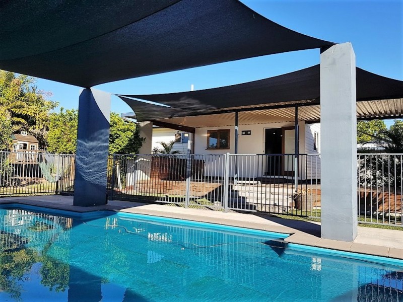 17 Moore Crescent, Mount Isa QLD 4825