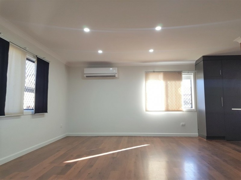 17 Moore Crescent, Mount Isa QLD 4825