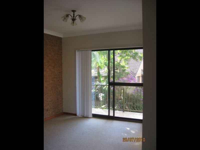 2/5 Robert Street, Telopea NSW 2117