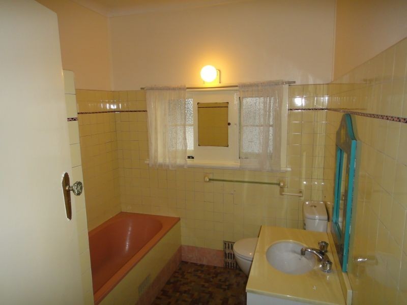 52 Russell Street, Denistone East NSW 2112