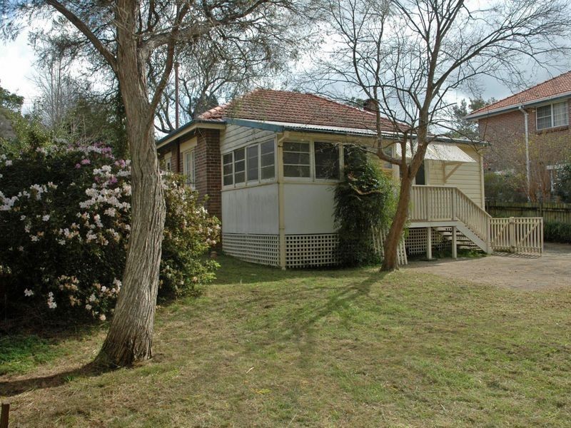 23 Tarrants Avenue, Eastwood NSW 2122