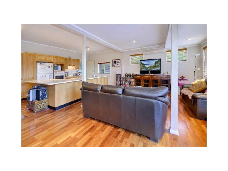 77 Melaleuca Crescent, Tascott NSW 2250