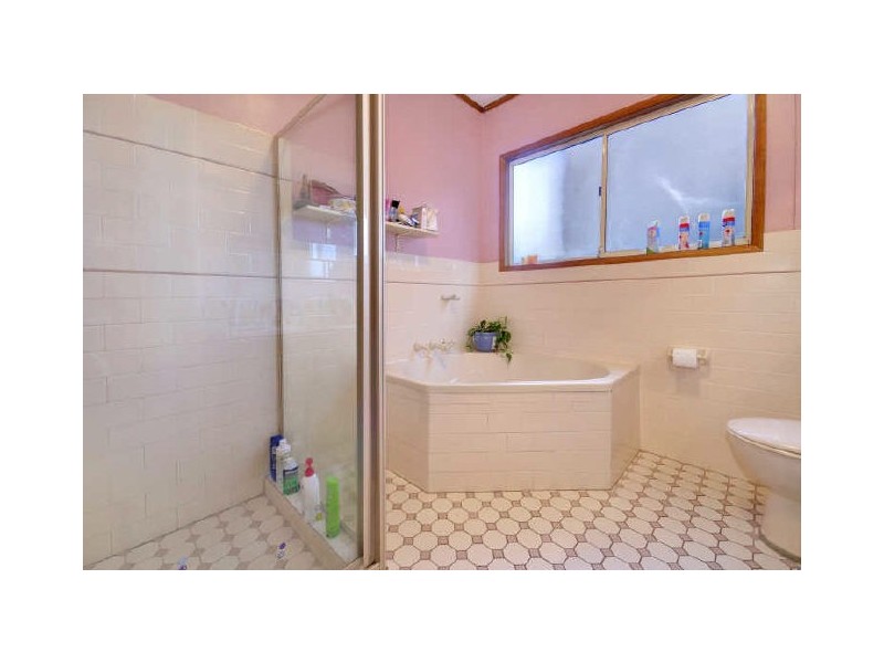 77 Melaleuca Crescent, Tascott NSW 2250