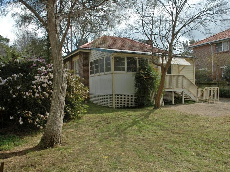 23 Tarrants Avenue, Eastwood NSW 2122