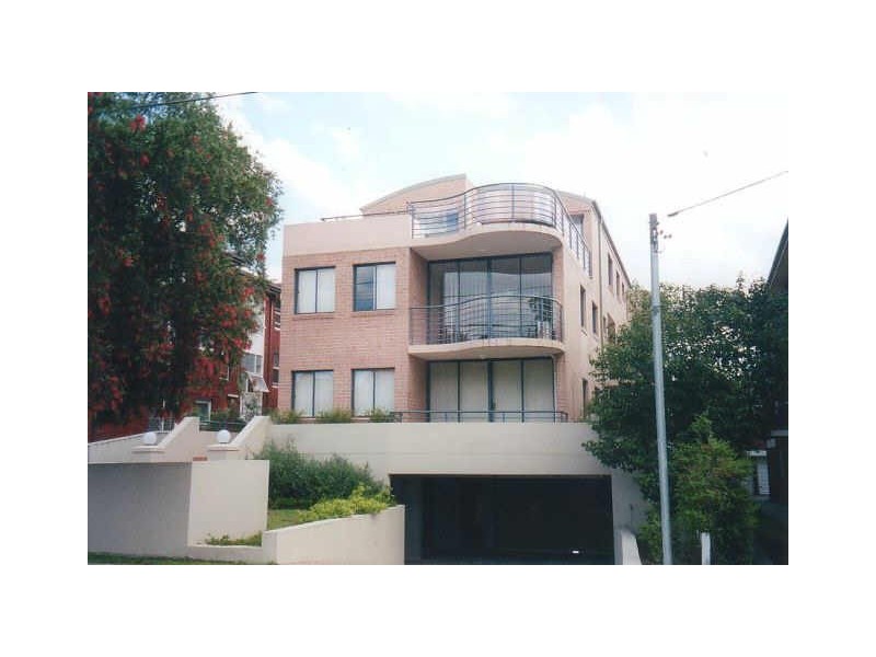 2/590 Blaxland Road, Eastwood NSW 2122