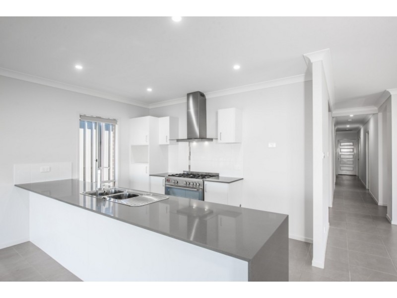 14 Barn Owl Avenue, Wadalba NSW 2259