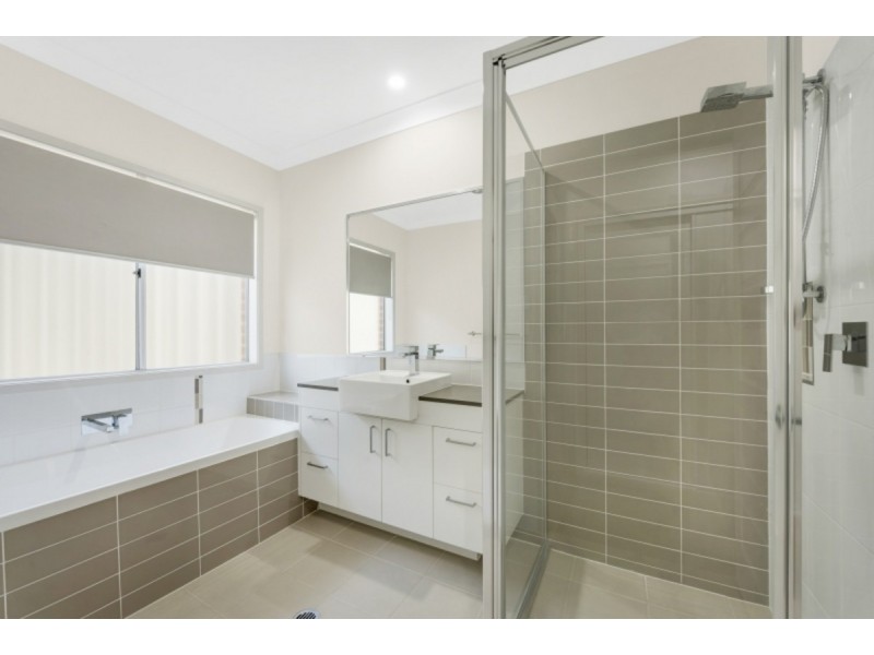 14 Barn Owl Avenue, Wadalba NSW 2259