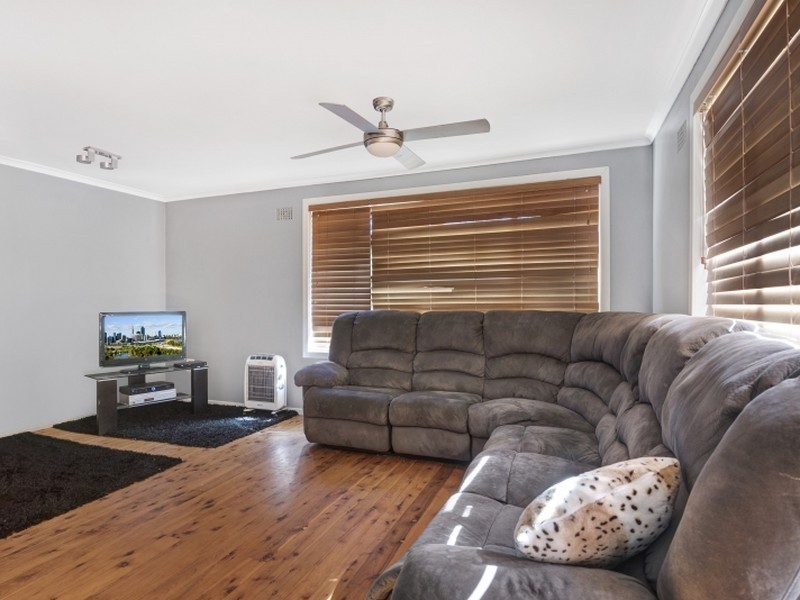 20 Hasluck Drive, Watanobbi NSW 2259