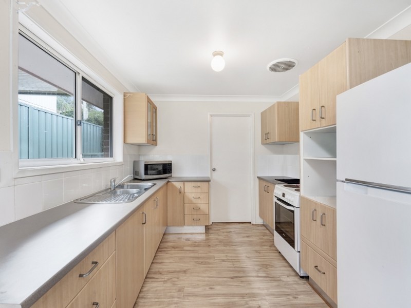 2 Arthur Drive, Wyong NSW 2259