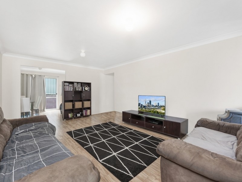 2 Arthur Drive, Wyong NSW 2259